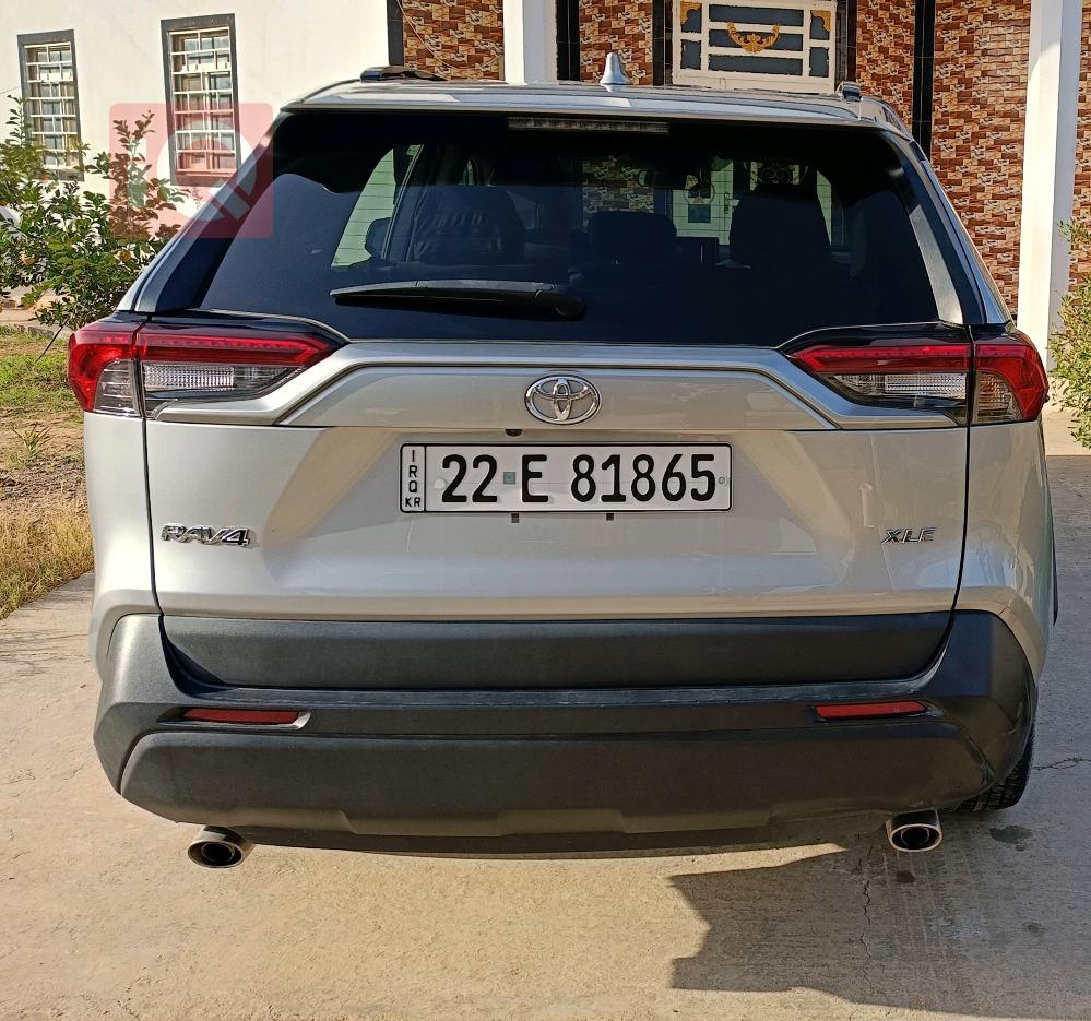 تۆیۆتا ڕاڤ 4